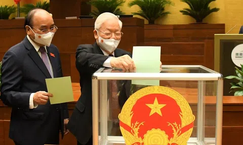 Quốc hội bầu 12 chức danh trong ngày làm việc thứ hai