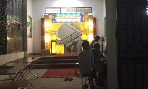 Điều tra vụ nam sinh 17 tuổi bị bạn học đâm tử vong khi đang đá bóng