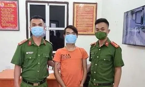 Bắt khẩn cấp đối tượng trốn truy nã tại chốt phòng chống dịch COVID-19