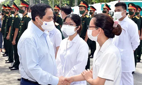 Thủ tướng Phạm Minh Chính gửi thư động viên các lực lượng tuyến đầu phòng, chống dịch COVID-19
