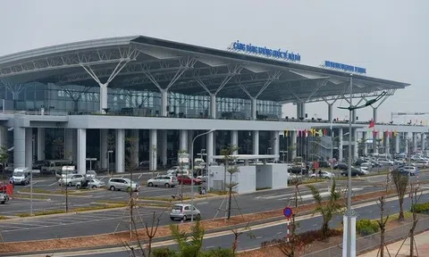 Người ở các tỉnh ra sân bay Nội Bài và Tân Sơn Nhất cần thủ tục gì?