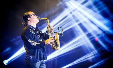 Nghệ sĩ Trần Mạnh Tuấn bị đột quỵ, không phải nhiễm covid-19 như tin đồn