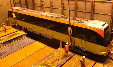 Đoàn tàu thứ 9 dự án metro Nhổn - ga Hà Nội đã về đến Việt Nam