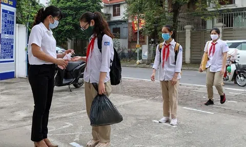 Lãnh đạo Tp. Hà Nội nói gì về ý kiến thí điểm cho học sinh ở “vùng xanh” trở lại trường?