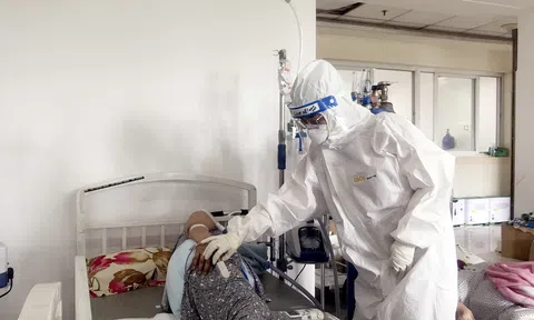 Thanh xuân dành trọn cho F0 của nữ bác sĩ nơi tuyến đầu chống dịch