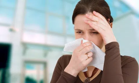 Phân biệt ho do Covid-19, cúm và cảm lạnh