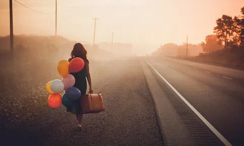 Cho nhau một lối đi riêng