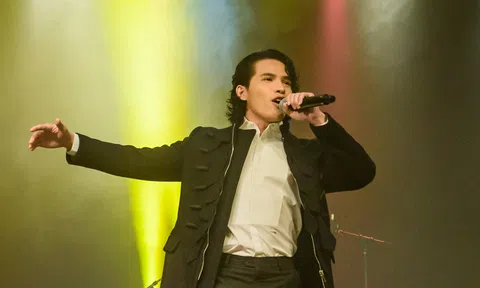 Quốc Thiên hạnh phúc hội ngộ khán giả Mỹ sau 2 năm nghỉ dịch