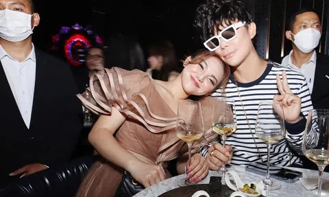 Nathan Lee thân thiết với Myra Trần trong club, mối quan hệ khiến công chúng bất ngờ