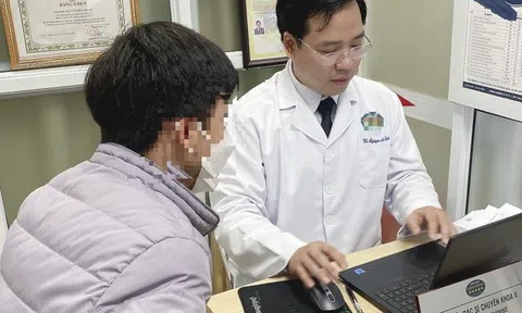 Nam thanh niên mắc sùi mào gà sau khi gặp bạn gái quen qua mạng