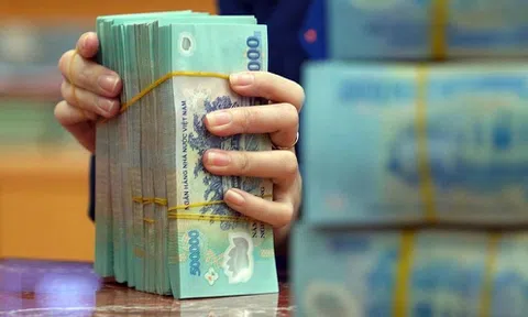 Nhóm đối tượng được tăng lương hai lần liên tiếp vào tháng 7, 8/2023