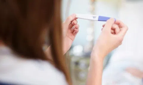 Mua thuốc phá thai qua mạng uống, nữ sinh suýt mất mạng