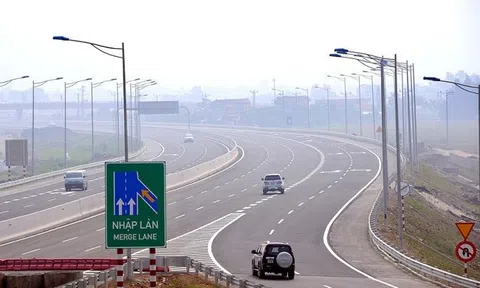 Kiến nghị có bằng lái xe 2 năm trở lên mới được chạy vào cao tốc