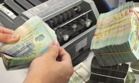 Không công bố loạt tài liệu, một ngân hàng bị HoSE nhắc tên