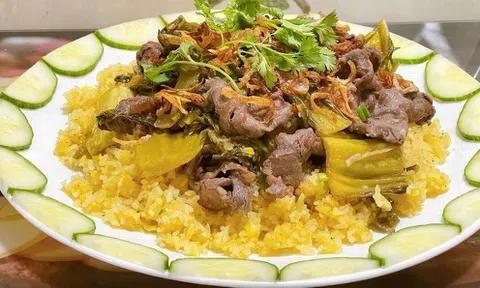 Món ngon cuối tuần: Cách làm cơm rang dưa bò ngon chuẩn vị