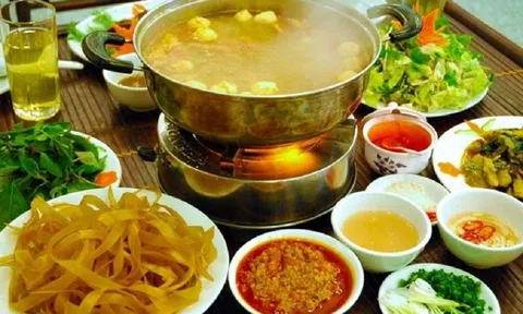 Nhóm người "đại kỵ" với món lẩu, nên hạn chế tối đa kẻo rước bệnh