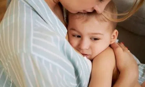 4 hành động của cha mẹ tưởng chừng tốt cho con nhưng không ngờ lại có tác dụng ngược lại