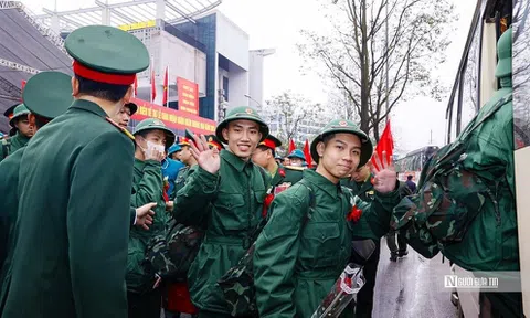 Đi nghĩa vụ quân sự được chuyển sang ngạch sĩ quan không?