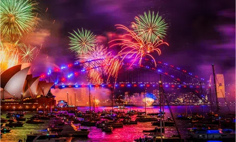 Clip: Màn bắn pháo hoa mãn nhãn chào năm mới tại Sydney thu hút 500 triệu người theo dõi