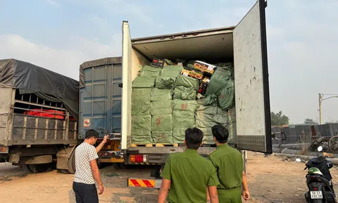 Chặn đứng 29 tấn thực phẩm bẩn chuẩn bị tuồn vào TP.HCM