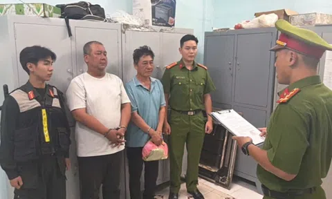 Bắt tài xế xe buýt và tài xế xe công nghệ  "làm loạn" trên đường