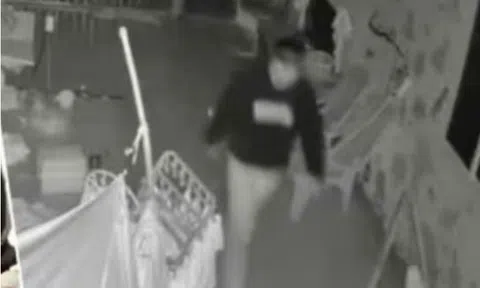 Thái độ bình thản đến khó hiểu khi bị bắt của con rể đâm chết cha vợ