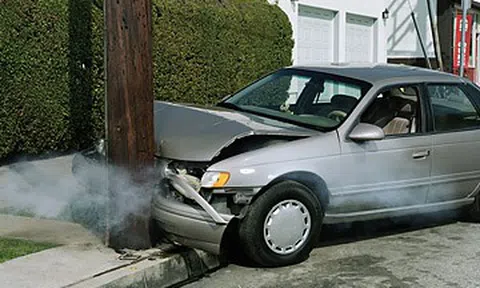 Cứu bạn khỏi xe gặp nạn, cô gái bị kiện đòi bồi thường 101 tỷ