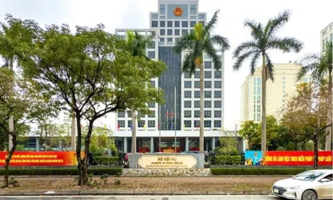 Bộ Nội vụ: Năm 2026 chưa ban hành chính sách tiền lương và phụ cấp lương đối với CBCCVC trước tăng lương cơ sở theo Công văn 12009, cụ thể ra sao?