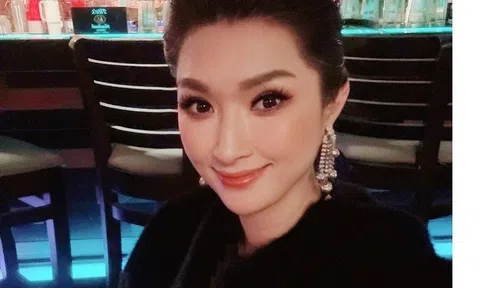 Mẹ đơn thân là ca sĩ, bà chủ phòng trả hạnh phúc viên mãn tuổi U50 bên chồng đại gia