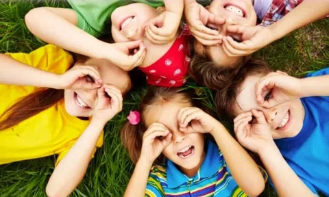 Các nhà khoa học phát hiện lợi thế ít ai ngờ của trẻ lớn lên trong gia đình nghèo