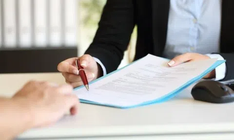 Quốc hội không đồng ý giải quyết thôi việc đối với công chức khi thuộc trường hợp nào theo Luật số 80?