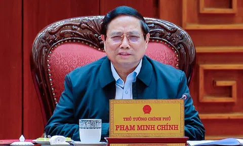 Thủ tướng Quyết định Cải cách chính sách tiền lương, đổi mới chính sách xã hội nhằm đảm bảo mức sống tối thiểu cho đối tượng nào theo Quyết định 380?