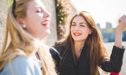 Người xưa nói: Phụ nữ khôn ngoan thường “giả ngốc” ở 3 chuyện