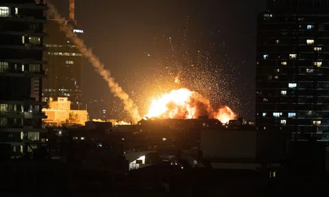 Iran ra điều kiện ngừng bắn, Mỹ cảnh báo trừng phạt