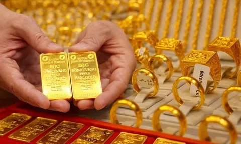 Giá vàng sáng 12/3: Vàng quay đầu giảm sau khi lập đỉnh phiên, áp lực chốt lời gia tăng