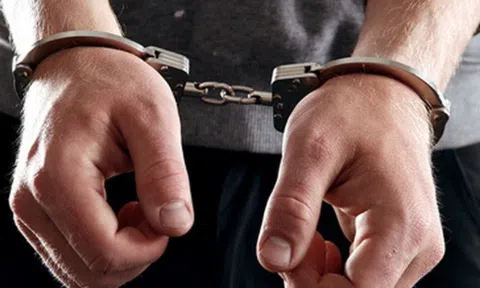 Bắt nam ca sĩ 20 tuổi, dọa phát tán clip nhạy cảm để níu kéo bạn gái