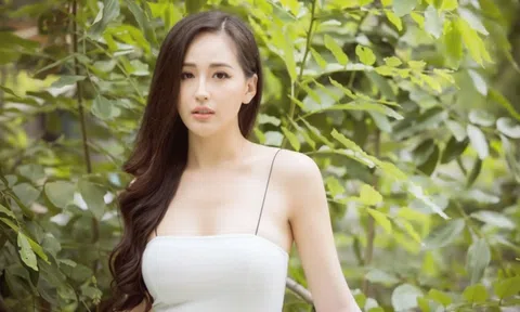 Loạt động thái khó hiểu của Mai Phương Thúy trên mạng xã hội
