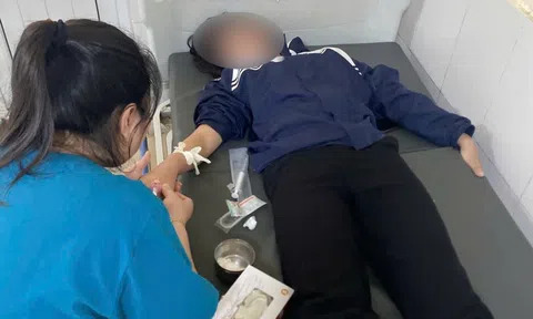 Uống thuốc trừ sâu, nữ sinh lớp 7 qua cơn nguy kịch: Hé lộ nguyên nhân xót xa