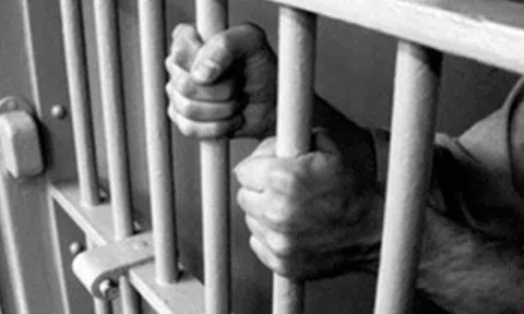 Một nữ diễn viên nổi tiếng bị bắt