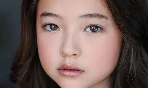 Từng là “em bé đẹp nhất thế giới”, nhan sắc tuổi 18 của Ella Gross vẫn đẹp như thiên thần