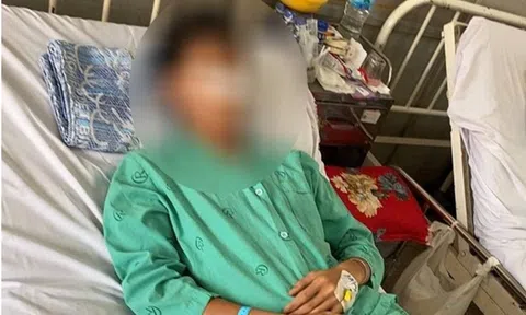 TP.HCM: Nam sinh lớp 11 bị đánh hội đồng gãy mũi ngay sau giờ tan học