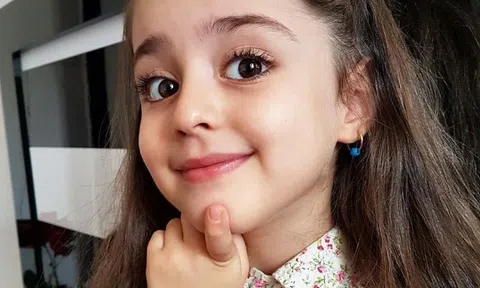 Cô bé “thiên thần nhí” xinh đến mức bố nghỉ việc làm vệ sĩ riêng, giờ ra sao?