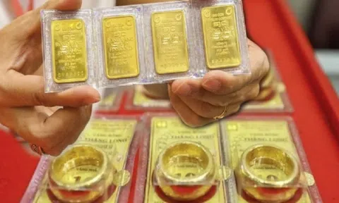 Giá vàng ngày 22/3: Vàng lao dốc không phanh, người mua “bay” gần 23 triệu đồng/lượng