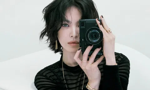 Song Hye Kyo gây bão giữa lúc tin đồn là nguyên nhân gây ra cuộc ly hôn với Song Joong Ki bùng nổ