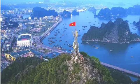 Nam sinh viên gặp nạn trên núi Bài Thơ, cơ quan chức năng khám nghiệm hiện trường