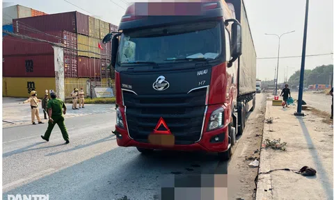 Tai nạn thương tâm ở TP.HCM: Bà cụ bán vé số tử vong dưới bánh xe tải