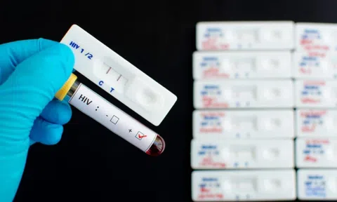 Chồng ngoại tình “vài lần”, vợ nhận cái kết cay đắng