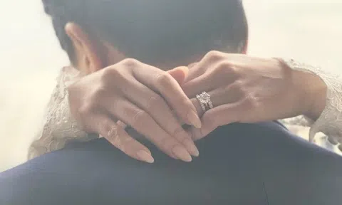 Từng “tiêu tiền như nước”, nữ ca sĩ hạng A phải thanh lý tài sản, bán gần 800 đôi giày, túi Hermès để sống qua ngày sau ly hôn