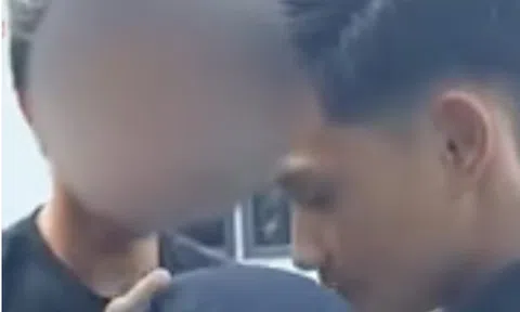 Bắt quả tang vợ ngoại tình, chồng khóc nức nở trước nhân tình của vợ, làm điều khiến cả mạng xã hội “sửng sốt”