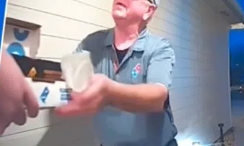 Người shipper 68 tuổi nhận tiền "bo" hơn 1 tỷ đồng vì hành động không ngờ